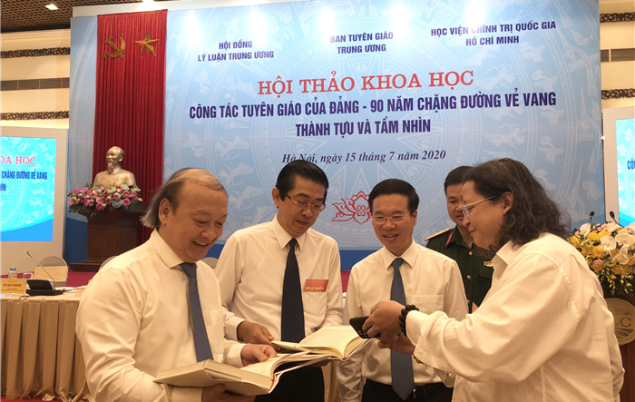 Công tác tuyên giáo của Đảng - 90 năm chặng  đường vẻ vang thành tựu và tầm nhìn