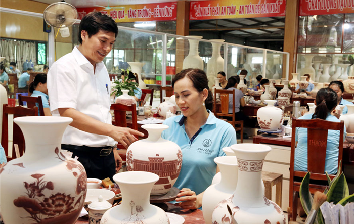 Phát huy sức mạnh khối đại đoàn kết toàn dân tộc trên địa bàn Hà Nội - Đường đến thành công: Bài 2: Những đóng góp thầm lặng