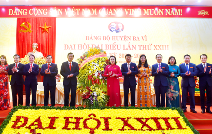 Đảng bộ huyện Ba Vì cần khai thác, phát huy tiềm năng và lợi thế để phát triển