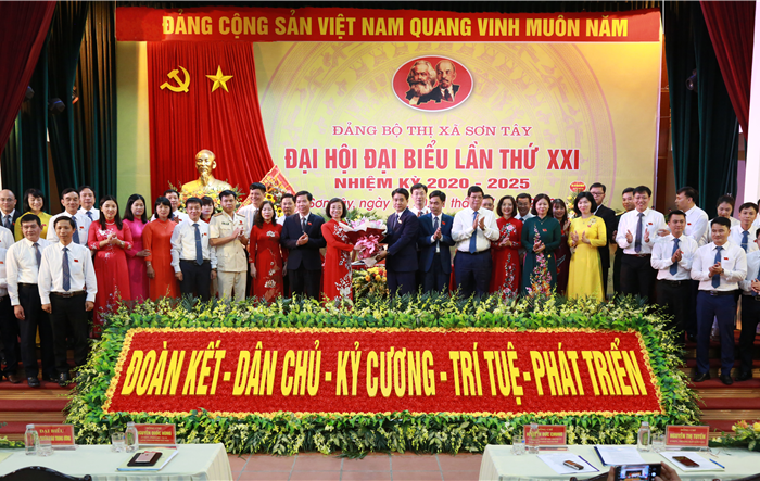 Đại hội đại biểu Đảng bộ Thị xã Sơn Tây lần thứ XXI, nhiệm kỳ 2020-2025 thành công tốt đẹp