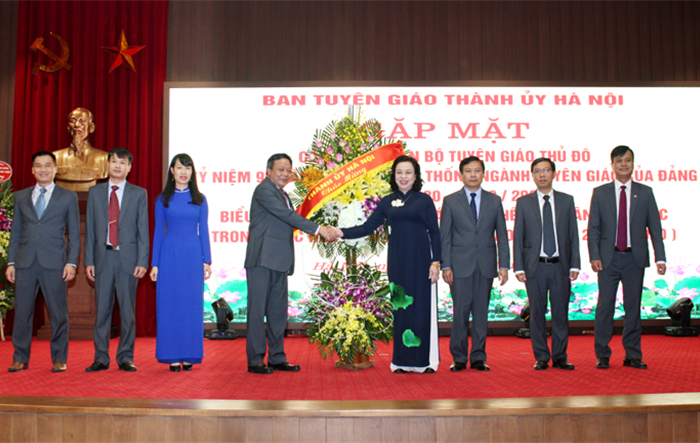 Ban Tuyên giáo Thành ủy gặp mặt các thế hệ cán bộ làm công tác Tuyên giáo Thủ đô qua các thời kỳ