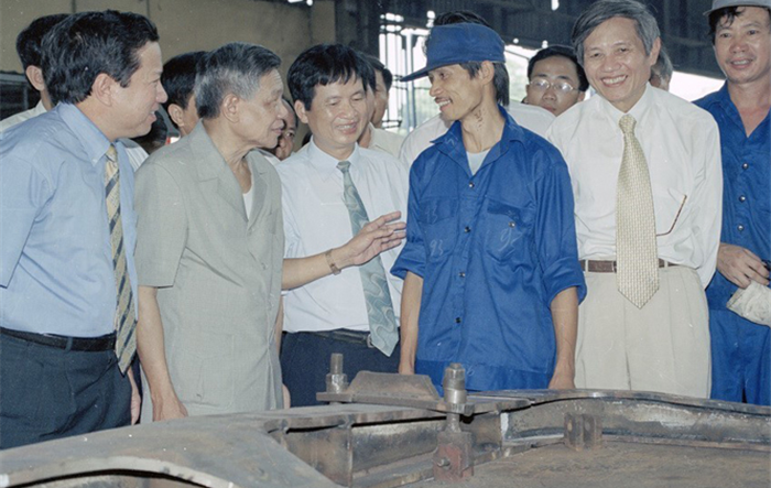 Nguyên Tổng Bí thư Lê Khả Phiêu: Người hết lòng vì Đảng, vì nước, vì dân