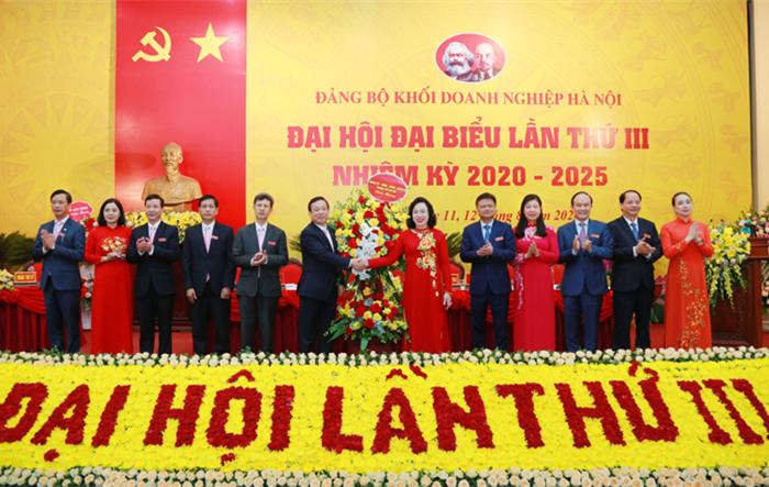 Tiếp tục phát huy vị trí, vai trò của tổ chức Đảng trong doanh nghiệp
