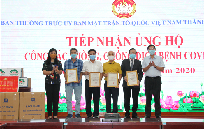 Tiếp tục tiếp nhận ủng hộ của các tổ chức, doanh nghiệp trong phòng, chống dịch bệnh Covid-19