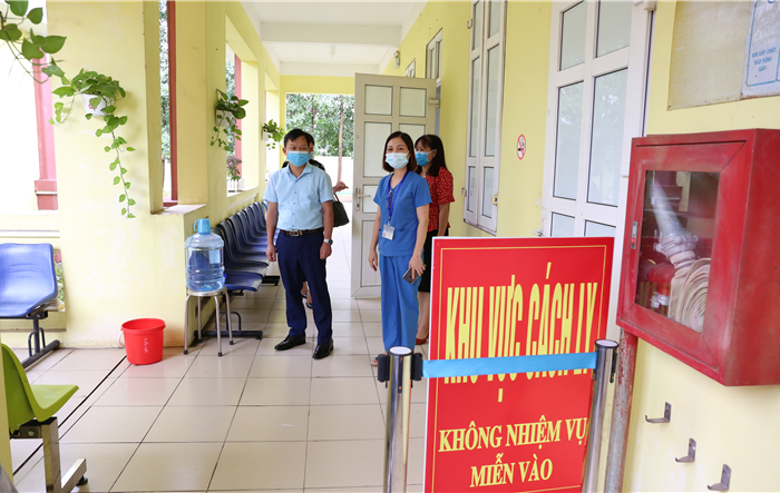 Thường trực Huyện ủy Sóc Sơn kiểm tra công tác phòng, chống dịch Covid-19 tại cơ sở