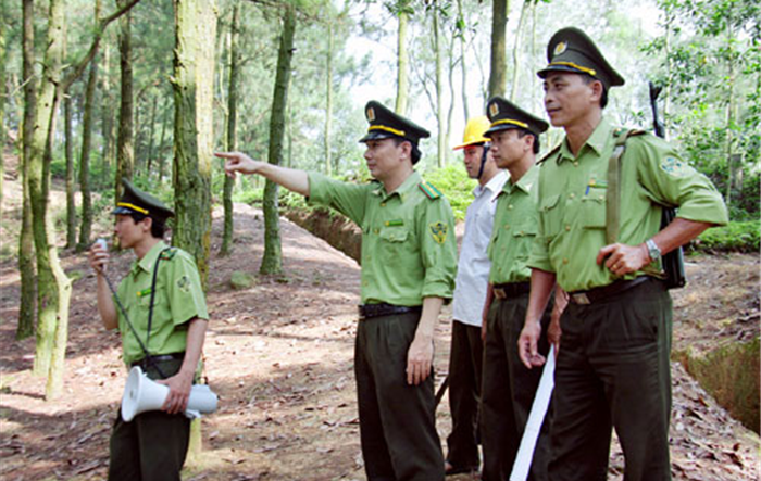 Góp ý dự thảo Báo cáo chính trị tại Đại hội đại biểu lần thứ XVII Đảng bộ thành phố Hà Nội: Làm rõ thách thức để phát triển bền vững