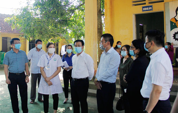 Khảo sát tình hình thực hiện chính sách, dự án phát triển kinh tế - xã hội vùng đồng bào dân tộc thiểu số tại huyện Ba Vì