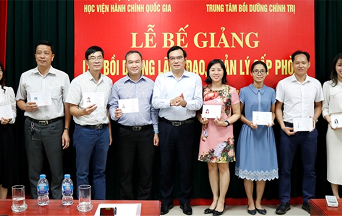 Bồi dưỡng kiến thức lãnh đạo, quản lý cho cán bộ cấp phòng các cơ quan Trung ương