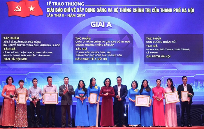 Hà Nội: Trao thưởng 2 giải báo chí của Thành phố lần thứ III – năm 2020