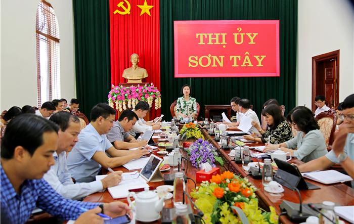 Hội nghị lần thứ ba Ban Chấp hành Đảng bộ thị xã Sơn Tây khóa XXI