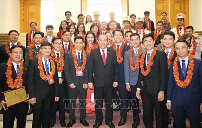 Trẻ hóa cán bộ lãnh đạo và tầm nhìn chiến lược của Đảng - Bài 3: Để có đội ngũ lãnh đạo trẻ ngang tầm (Tiếp theo và hết)