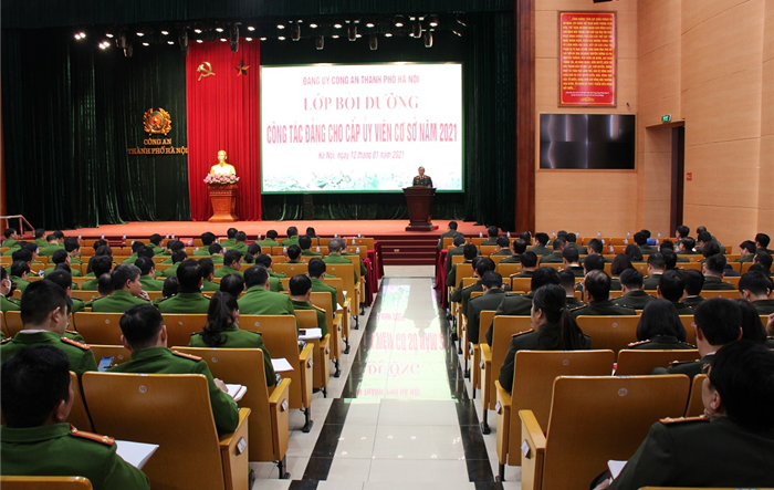 Bồi dưỡng nghiệp vụ công tác Đảng cho cấp ủy viên cơ sở năm 2021