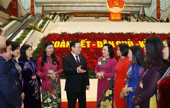 Hình ảnh Đoàn đại biểu Đảng bộ thành phố Hà Nội trong 3 ngày làm việc đầu tiên của Đại hội XIII