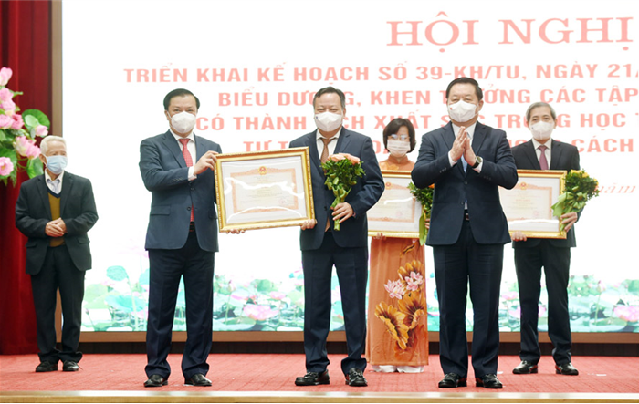 Khơi dậy tinh thần cống hiến, khát vọng phát triển Thủ đô