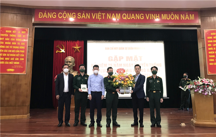 Quận Hoàn Kiếm kỷ niệm 75 năm Ngày truyền thống lực lượng vũ trang Thủ đô