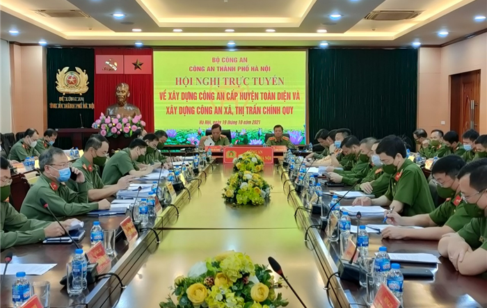 Xây dựng Công an cấp huyện toàn diện và xây dựng Công an xã, thị trấn chính quy