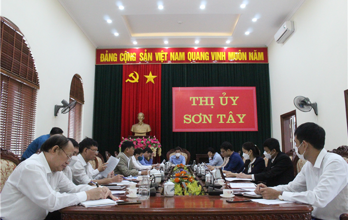 Giao ban đội ngũ báo cáo viên thị xã Sơn Tây quý III/2021