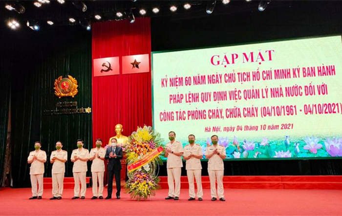 Lực lượng Cảnh sát phòng cháy chữa cháy và cứu nạn cứu hộ Công an Hà Nôi: Gặp mặt nhân dịp 60 năm Ngày truyền thống