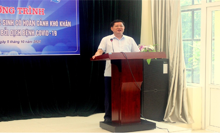 Trao hỗ trợ cho học sinh bị ảnh hưởng bởi dịch bệnh Covid-19
