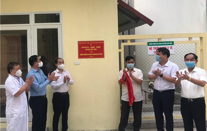 Mỹ Đức: Gắn biển công trình hệ thống khí y tế phục vụ công tác phòng, chống dịch Covid-19
