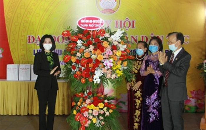 Đồng chí Phùng Thị Hồng Hà  dự Ngày hội “Đại đoàn kết toàn dân tộc” phường Mai Động, quận Hoàng Mai