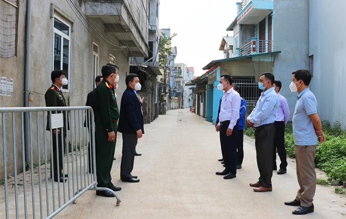 Chủ tịch UBND huyện Quốc Oai kiểm tra công tác phòng, chống dịch Covid-19 tại xã Đồng Quang