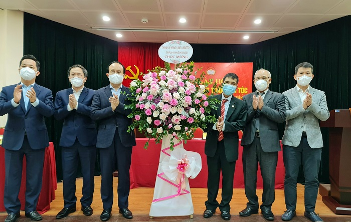 Đồng chí Nguyễn Ngọc Tuấn chung vui Ngày hội Đại đoàn kết toàn dân tộc tại phường Tràng Tiền, quận Hoàn Kiếm