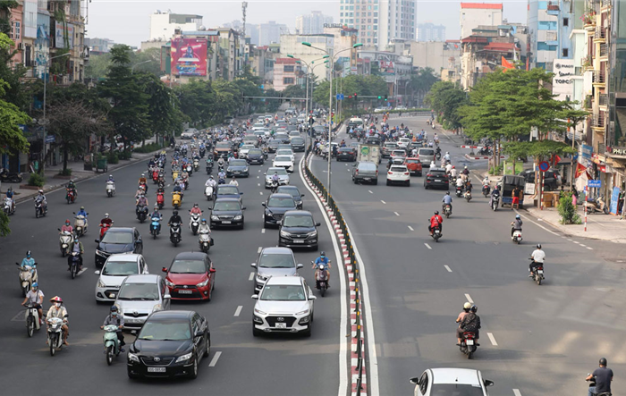 Hà Nội từng bước chắc chắn thiết lập trạng thái “bình thường mới”, đưa học sinh trở lại trường học, đẩy mạnh sản xuất, kinh doanh