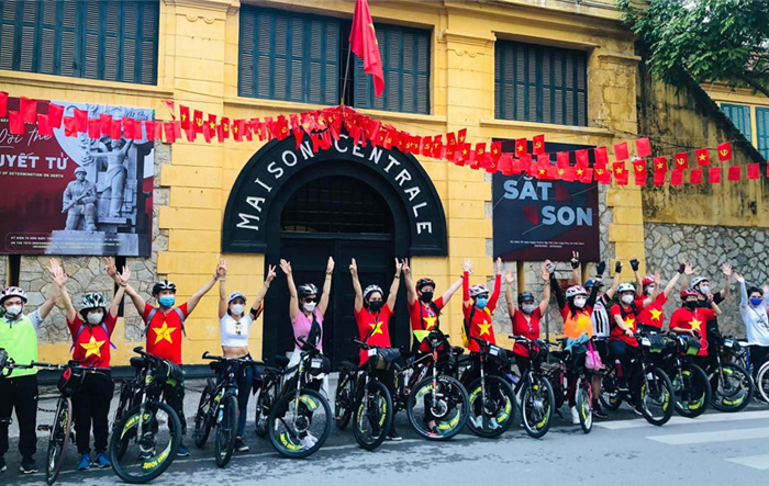 Chùm tour khám phá Hà Nội bằng xe đạp