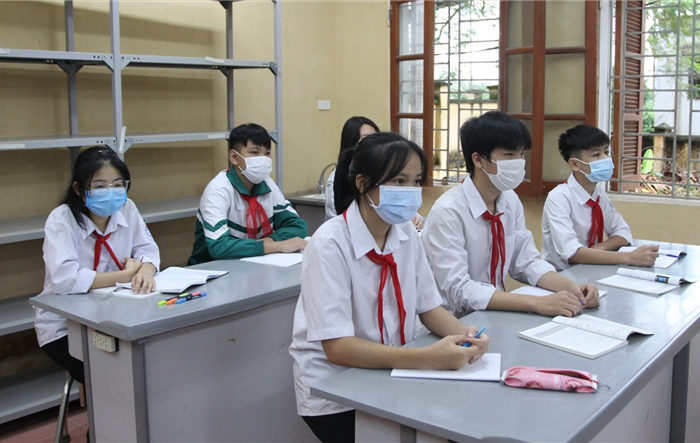 Học sinh lớp 9 của 17 huyện, thị xã ở Hà Nội trở lại trường từ ngày 22/11