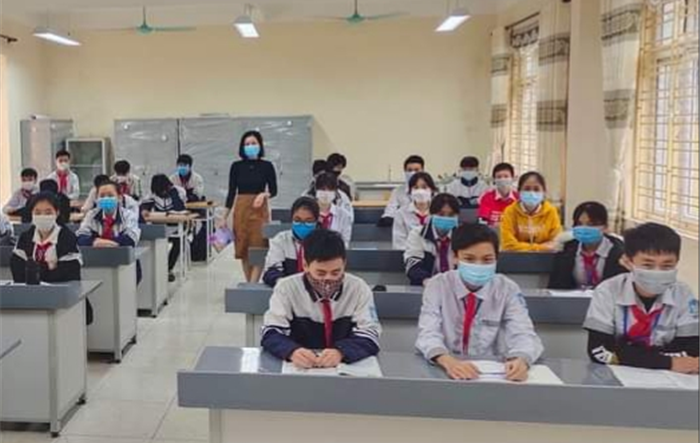 Gần 2.000 học sinh lớp 9 trên địa bàn huyện Ứng Hòa trở lại trường học trực tiếp