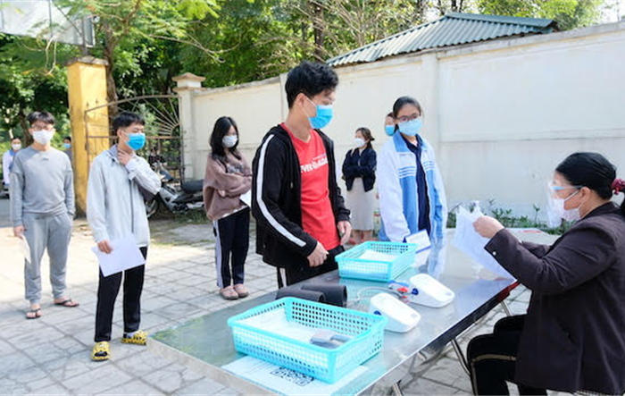 Huyện Sóc Sơn tổ chức tiêm vắc xin phòng Covid-19 cho trẻ từ 15 đến 17 tuổi