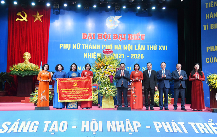 Xây dựng người phụ nữ Hà Nội thời đại mới “Trung hậu - Sáng tạo - Đảm đang - Thanh lịch”