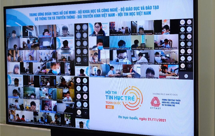 Ba thí sinh Hà Nội đoạt giải Nhất Hội thi tin học trẻ toàn quốc năm 2021