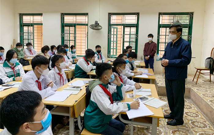 Bí thư Thành ủy Hà Nội Đinh Tiến Dũng: Đưa học sinh trở lại trường sớm nhất, an toàn nhất