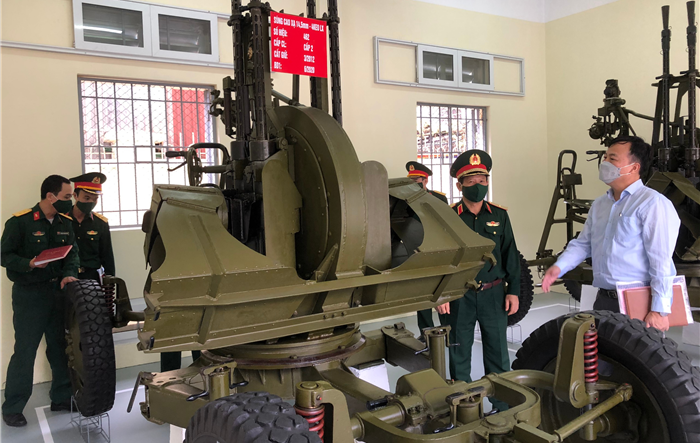 Phó Tư lệnh Thủ đô Hà Nội kiểm tra Hội thi nhà kho quân khí tốt và xe máy tốt năm 2021 tại Ban chỉ huy Quân sự huyện Đan Phượng