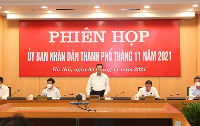 Tập thể UBND thành phố Hà Nội để xem xét một số nội dung trình kỳ họp cuối năm của HĐND Thành phố