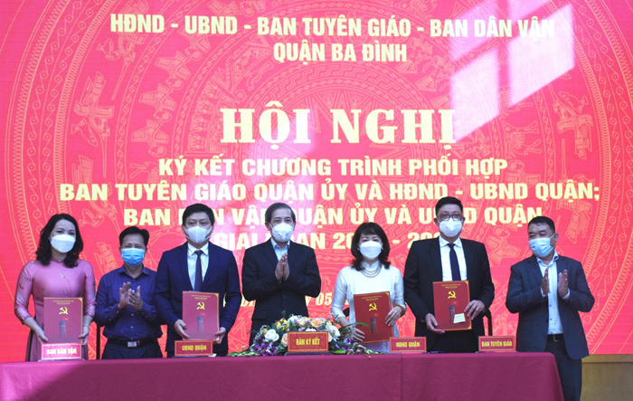Quận Ba Đình: Ký kết chương trình công tác giữa HĐND - UBND với Ban Tuyên giáo, Ban Dân vận Quận ủy giai đoạn 2021-2026