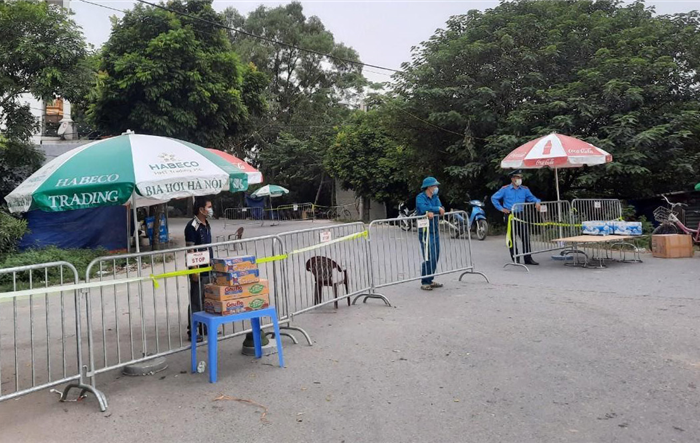 Bộ Y tế đề nghị các tỉnh, thành phố chủ động thường xuyên đánh giá cấp độ dịch theo từng cấp
