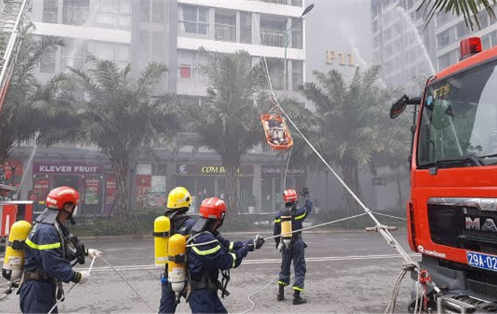 Công an Thành phố diễn tập phương an chữa cháy và cứu nạn, cứu hộ tại khu chung cư