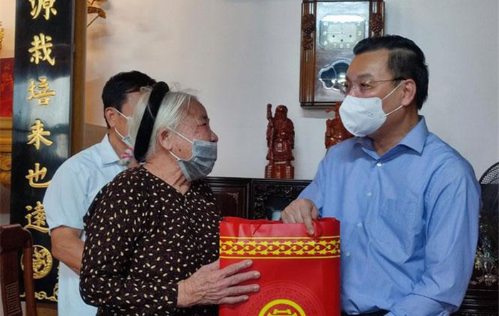 395 tỷ đồng dành tặng gần 915.000 đối tượng chính sách trên địa bàn Thành phố dịp Tết Nguyên đán Nhâm Dần 2022