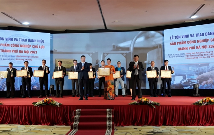 Lễ tôn vinh và trao danh hiệu sản phẩm công nghiệp chủ lực Hà Nội năm 2021