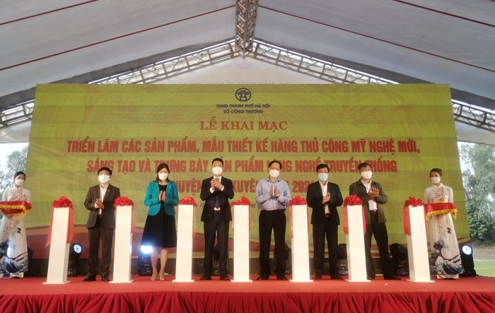 Triển lãm các sản phẩm, mẫu thiết kế hàng thủ công mỹ nghệ mới, sáng tạo Thành phố năm 2021 