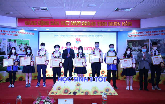 Lễ tuyên dương “Học sinh 3 tốt”, “Học sinh 3 rèn luyện” cấp Trung ương năm học 2020-2021