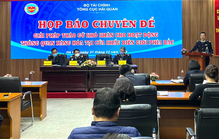 Tìm giải pháp để thông quan hàng hóa tại cửa khẩu biên giới phía Bắc
