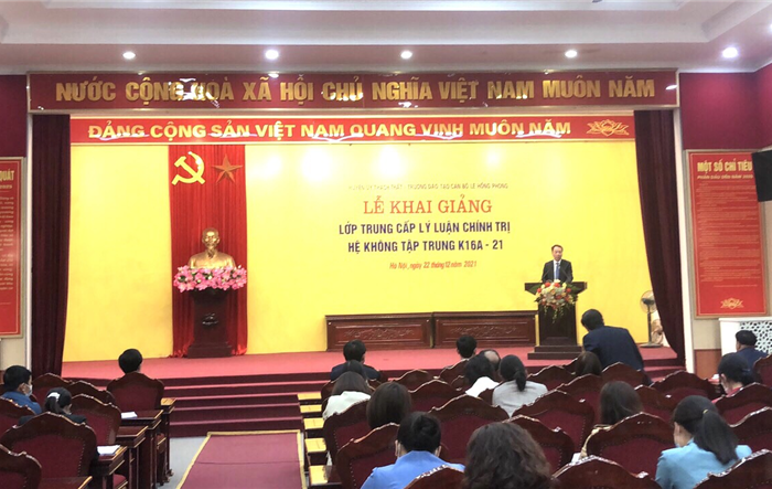 Khai giảng lớp trung cấp lý luận chính trị năm 2021