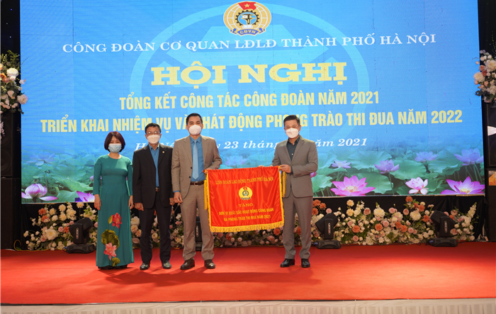 Liên đoàn Lao động thành phố Hà Nội: Phát động phong trào thi đua năm 2022 và tổ chức chương trình Tết Sum vầy – Xuân bình an năm 2022