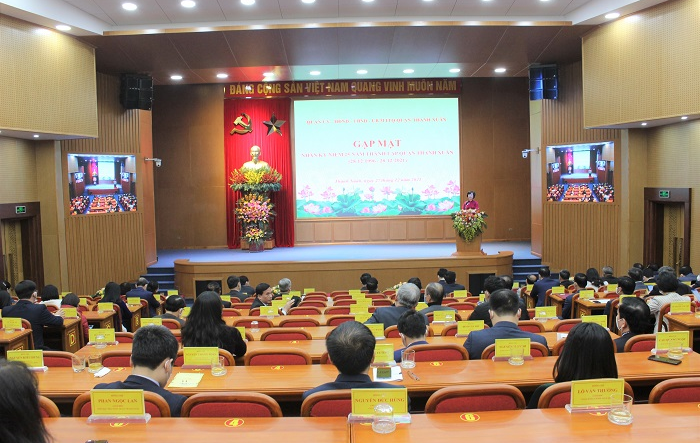 Quận Thanh Xuân gặp mặt các thế hệ cán bộ lãnh đạo nhân dịp kỷ niệm 25 năm Ngày thành lập quận Thanh Xuân