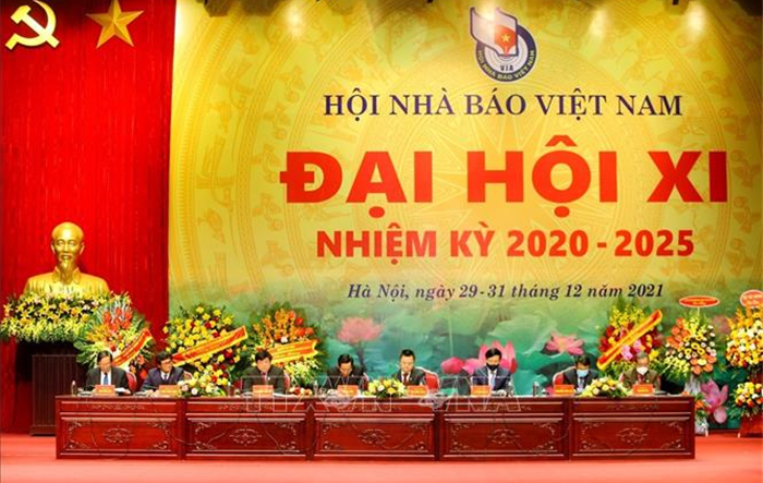  Đẩy mạnh xây dựng, chỉnh đốn Đảng  trong các cơ quan báo chí