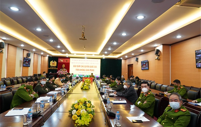  "Bảo đảm chủ quyền quốc gia trên không gian mạng"